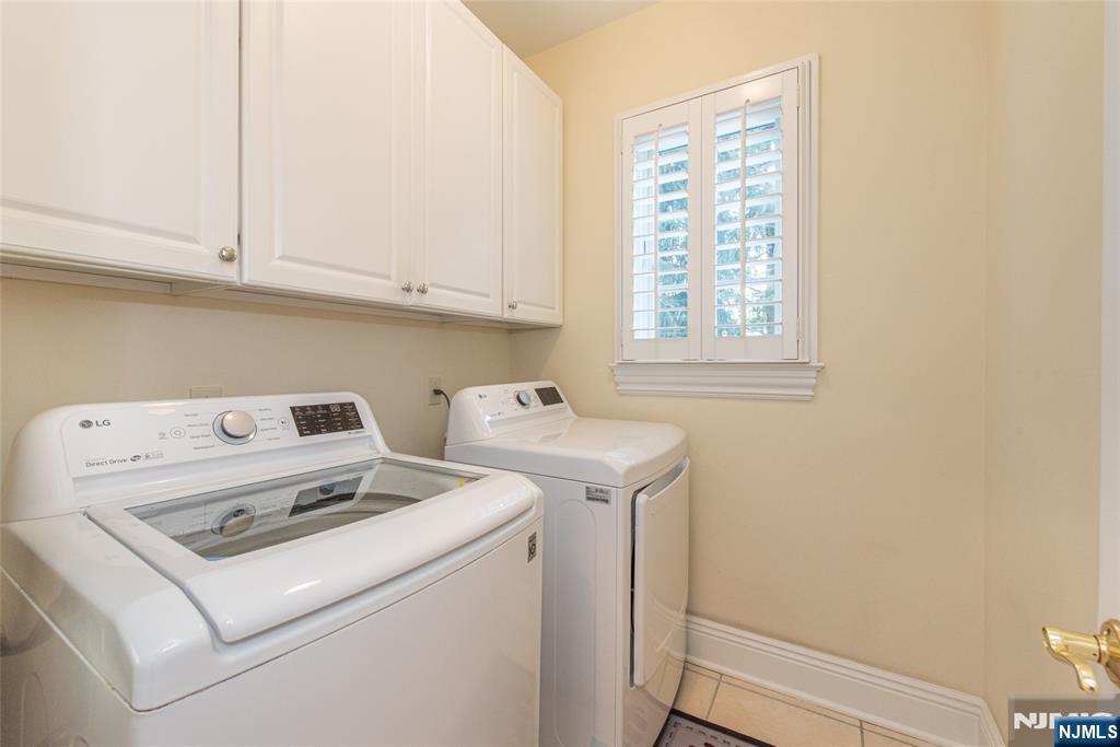 6 Merrimack Court Paramus, NJ 07652 - Photo 10 of 25