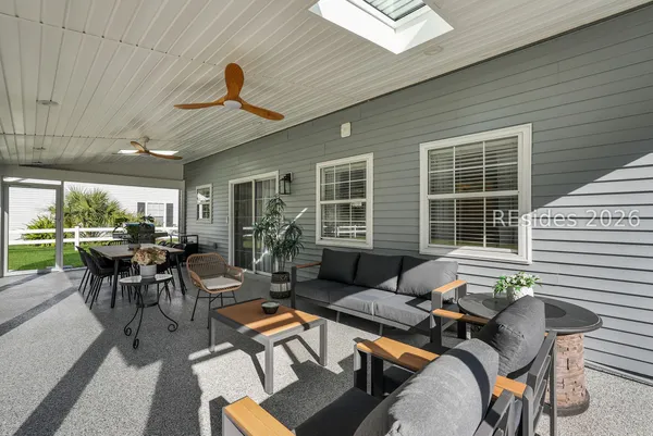$565,000 | 7 Lakeside Drive, Bluffton, SC 29910