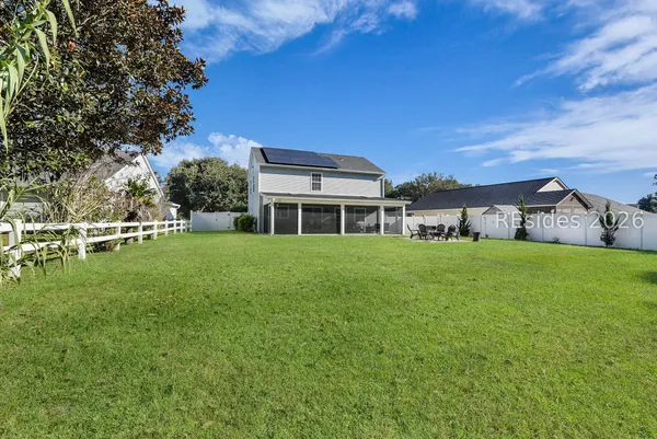 $565,000 | 7 Lakeside Drive, Bluffton, SC 29910