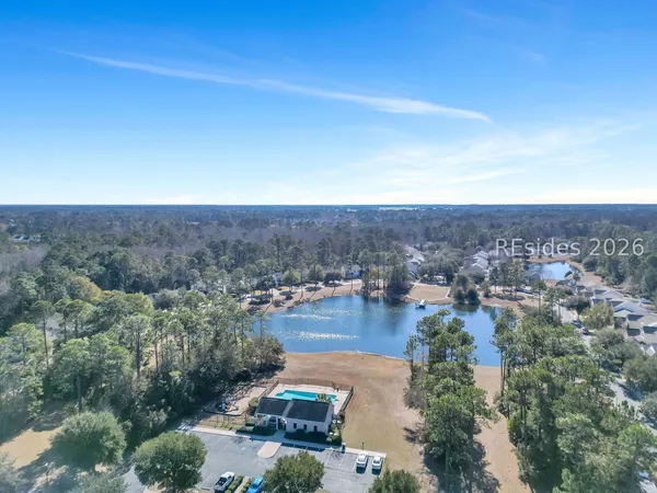 $565,000 | 7 Lakeside Drive, Bluffton, SC 29910
