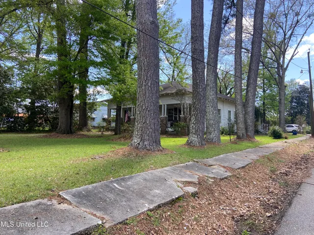 $79,999 | 702 East Jackson Road, Union, MS 39365