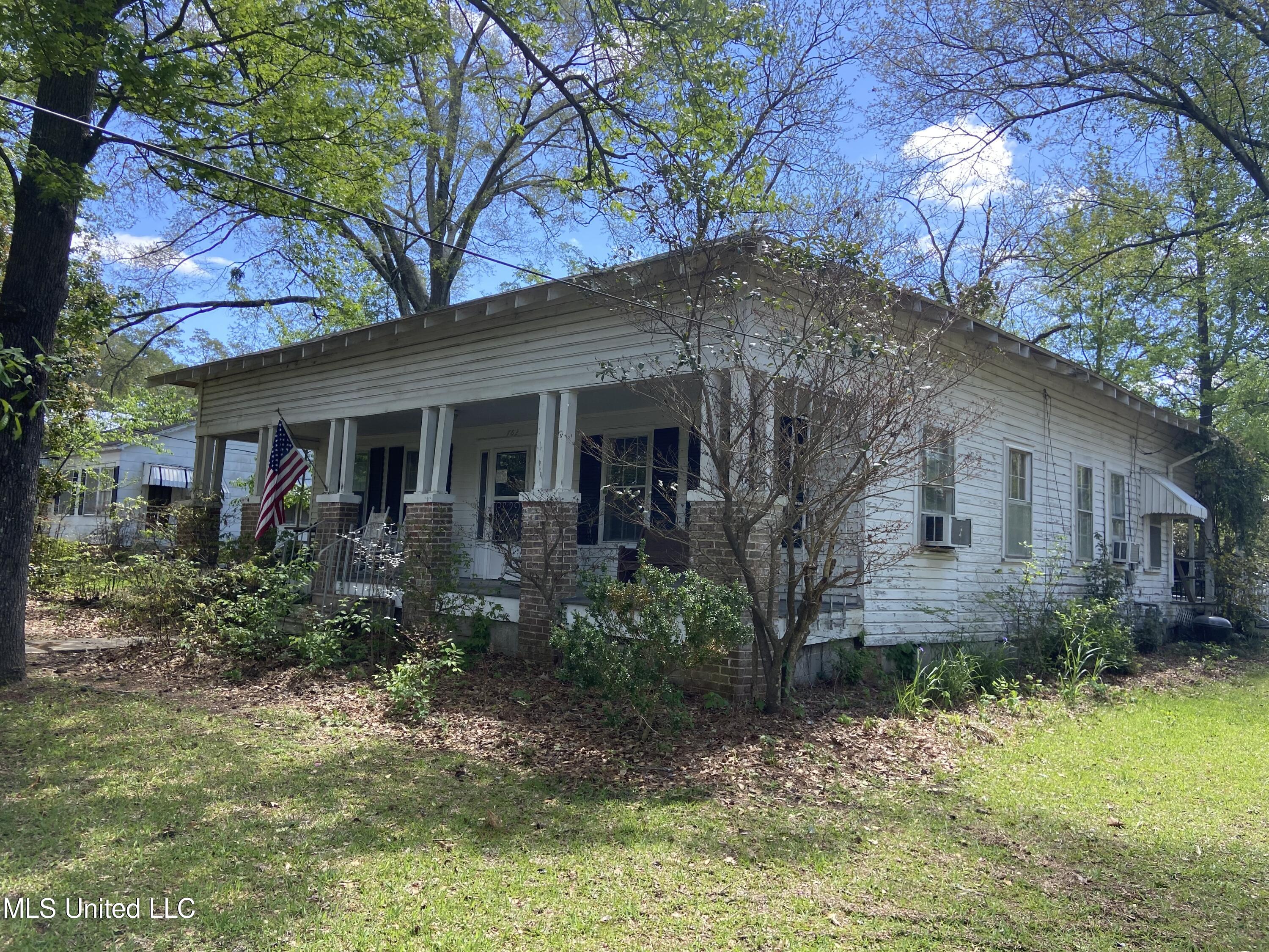 702 East Jackson Road Union, MS 39365 - Photo 2 of 12 IMG_6552