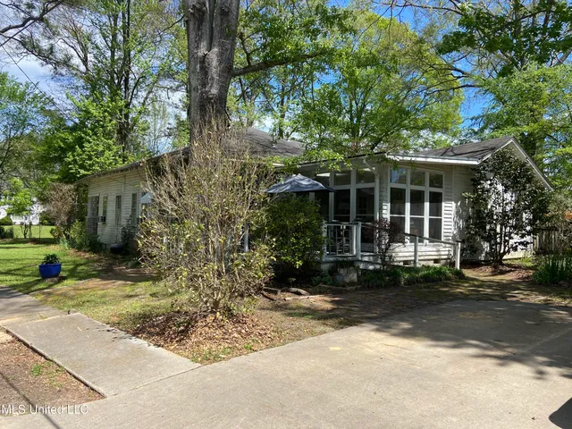 $79,999 | 702 East Jackson Road, Union, MS 39365