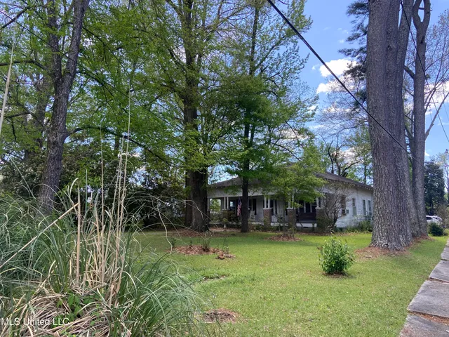$79,999 | 702 East Jackson Road, Union, MS 39365