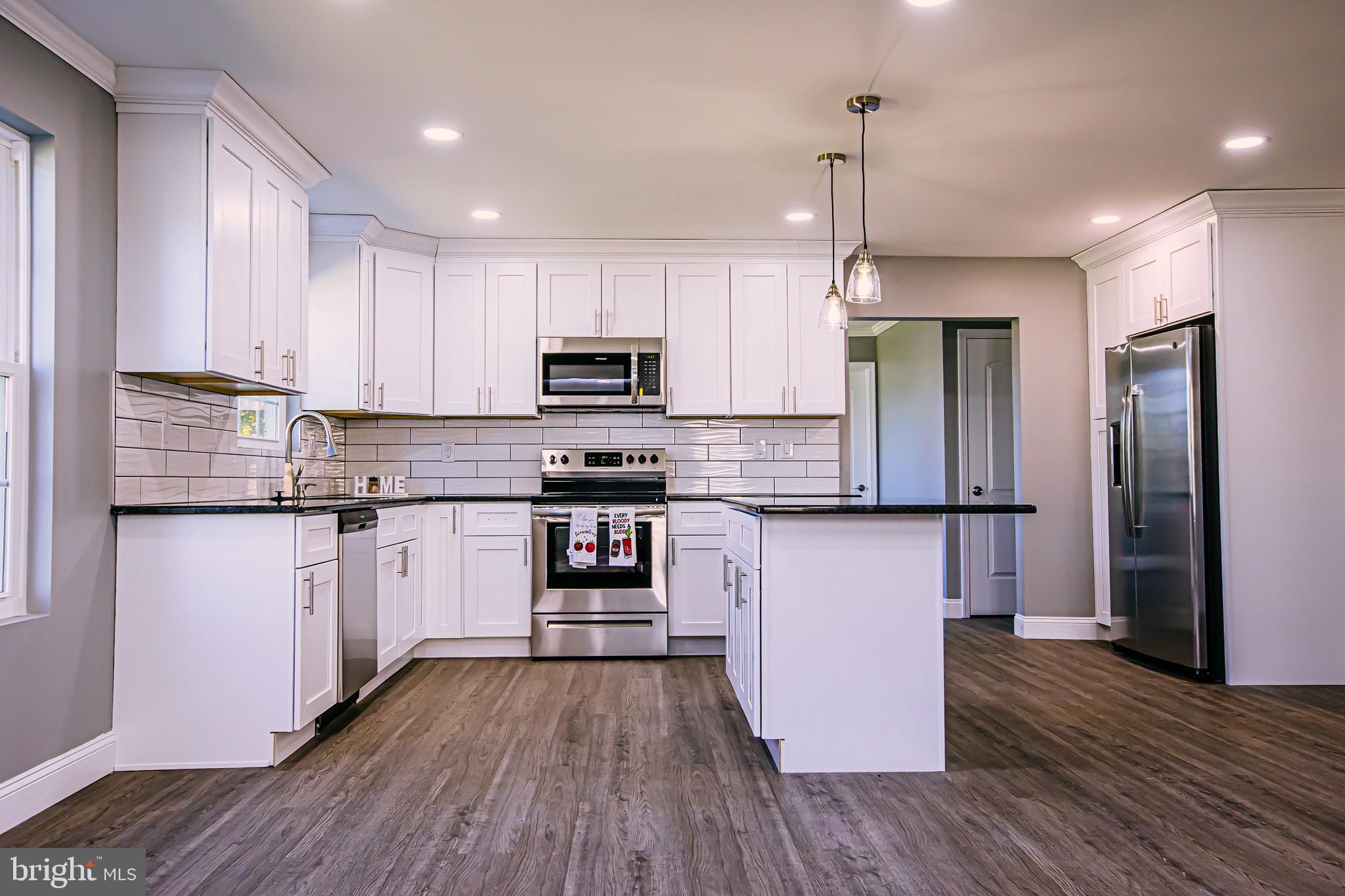 60 Pine Needle Road Levittown, PA 19056 - Photo 8 of 68