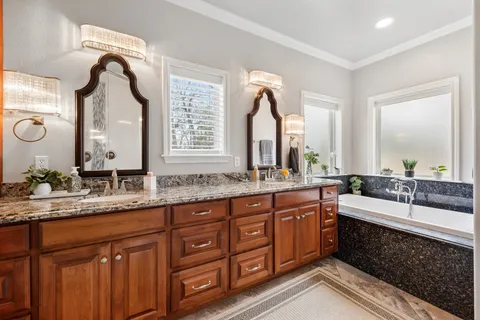 $575,000 | 56 Sammy Snead Drive, Hilltop Lakes, TX 77871