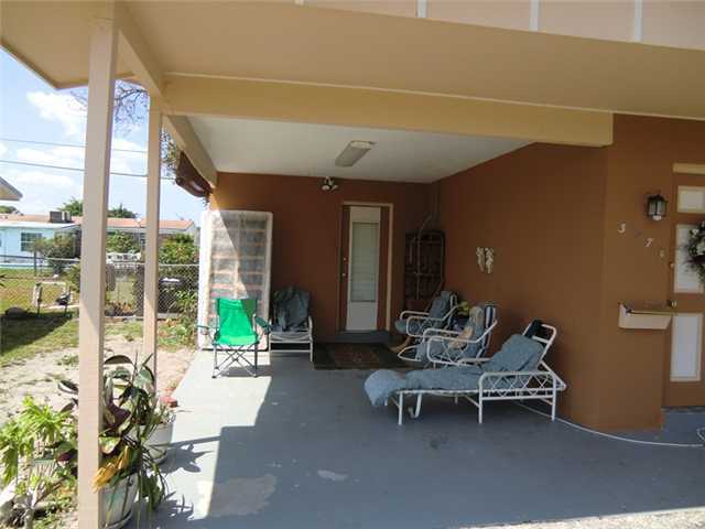 3237 Capri Road Palm Beach Gardens, FL 33410 - Photo 4 of 25 Additional Photo