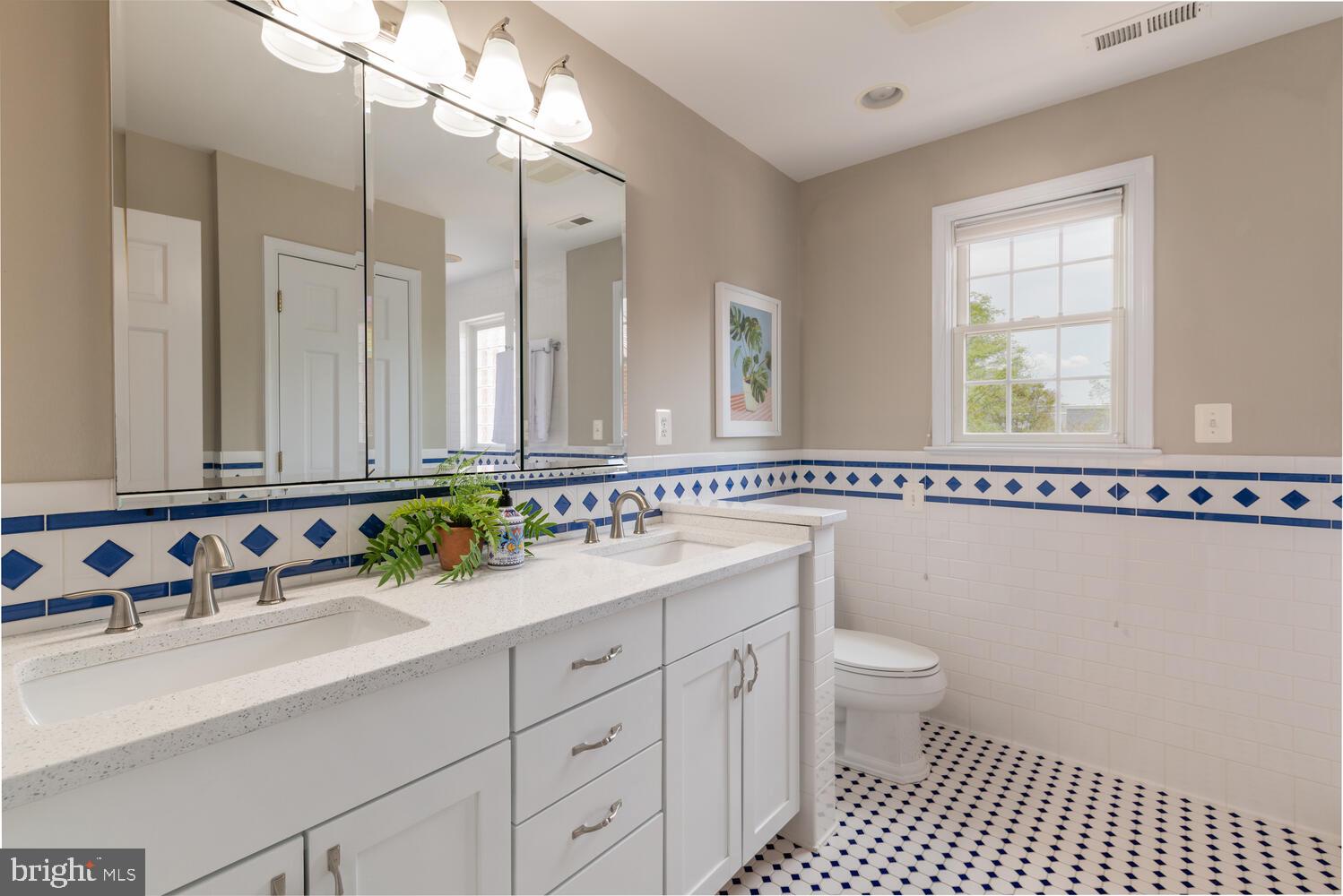 2907 Cameron Mills Road Alexandria, VA 22302 - Photo 11 of 52 Gallery Image 11