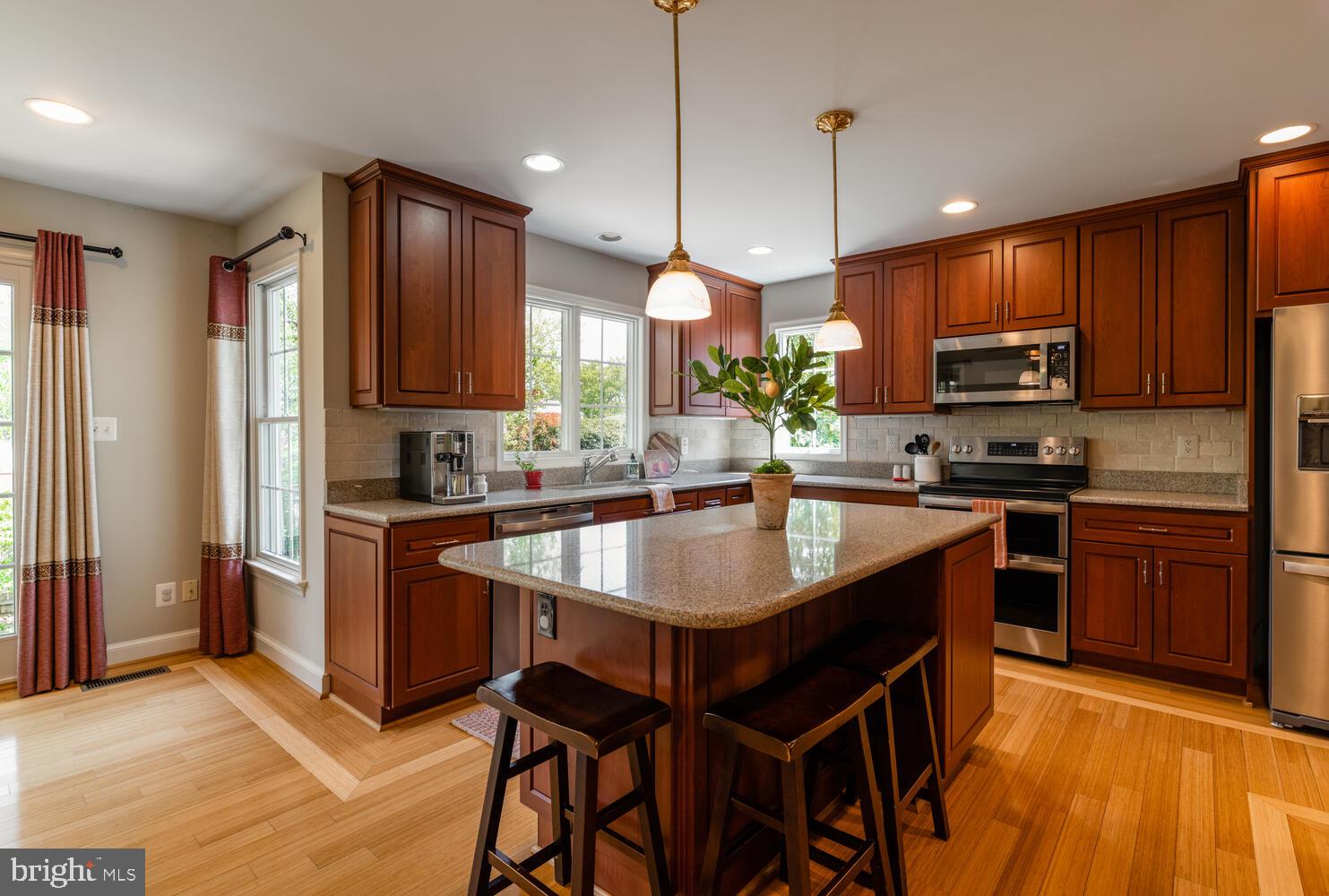 2907 Cameron Mills Road Alexandria, VA 22302 - Photo 4 of 52 Gallery Image 4