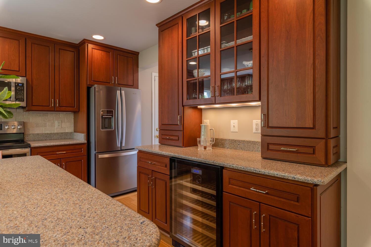 2907 Cameron Mills Road Alexandria, VA 22302 - Photo 5 of 52 Gallery Image 5