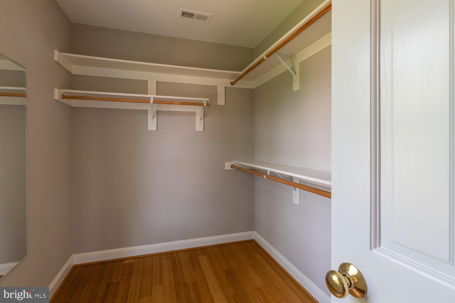 2907 Cameron Mills Road Alexandria, VA 22302 - Photo 10 of 52 Gallery Image 10