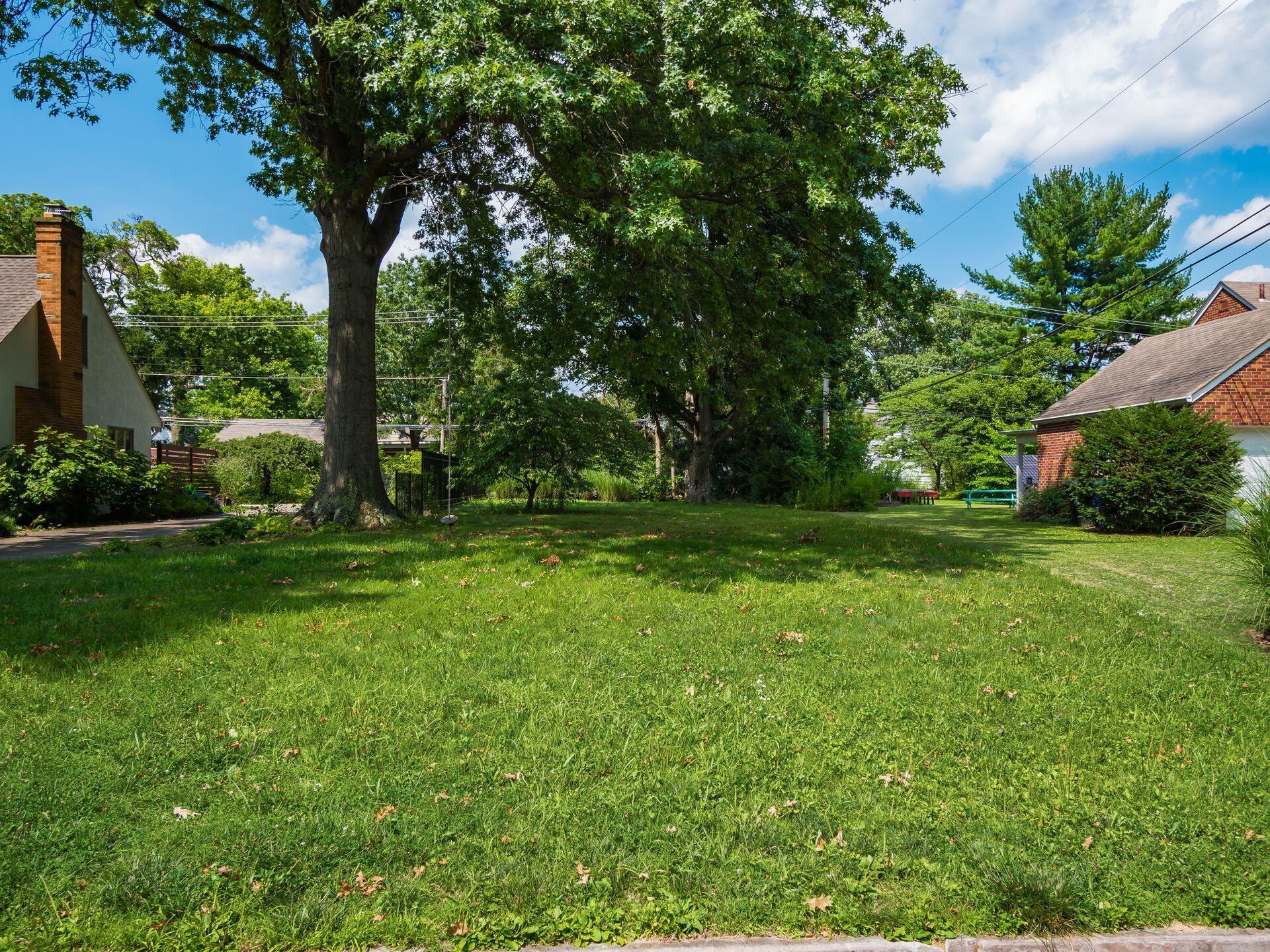 2518 Dover Road Columbus, OH 43209 - Photo 1 of 5 002_56652b_C - 2518 Dover 002