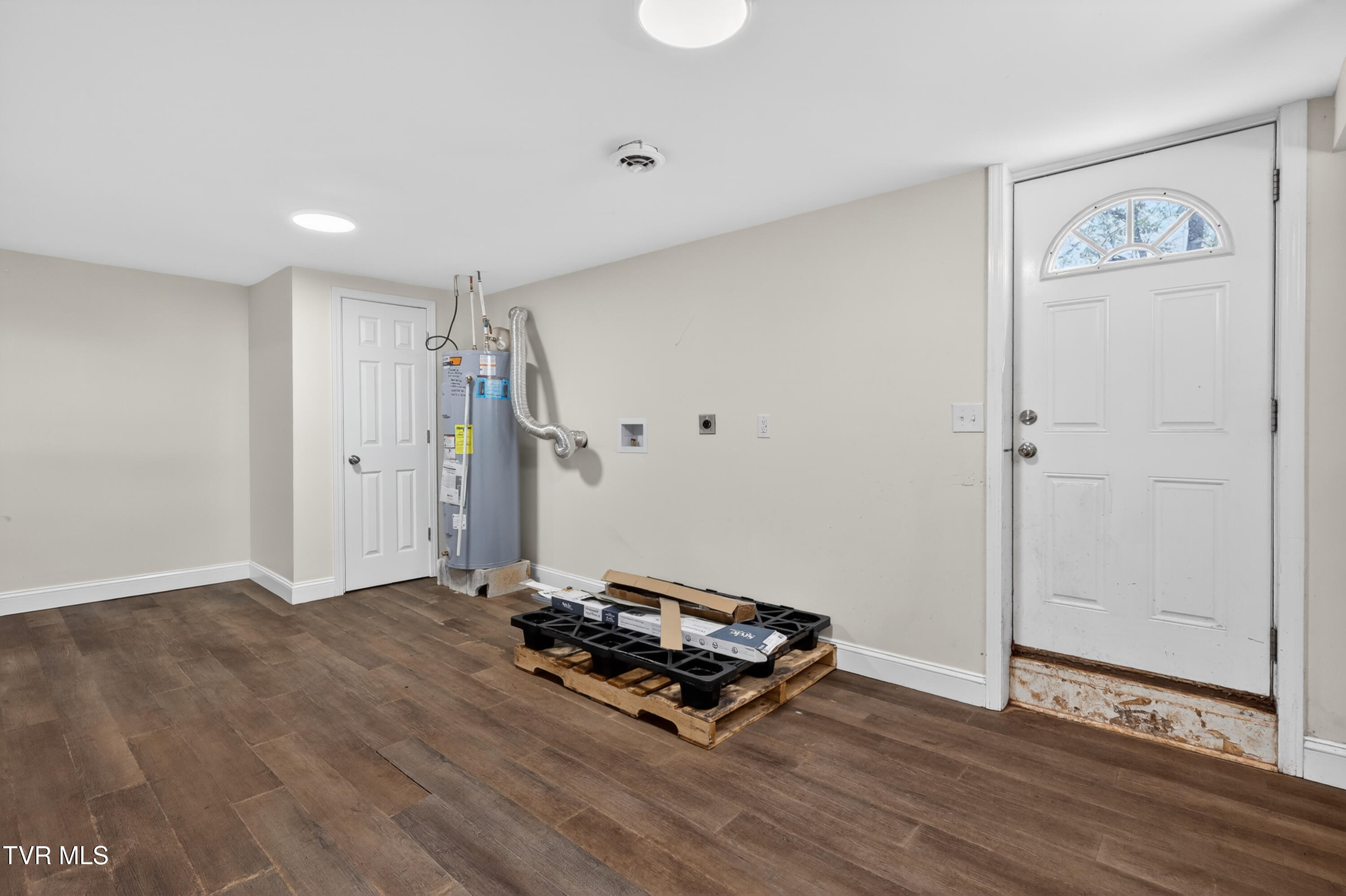 509 Rogan Street Kingsport, TN 37660 - Photo 22 of 26 509-Rogan-St-Kingsport-Windowstill 5 (1)