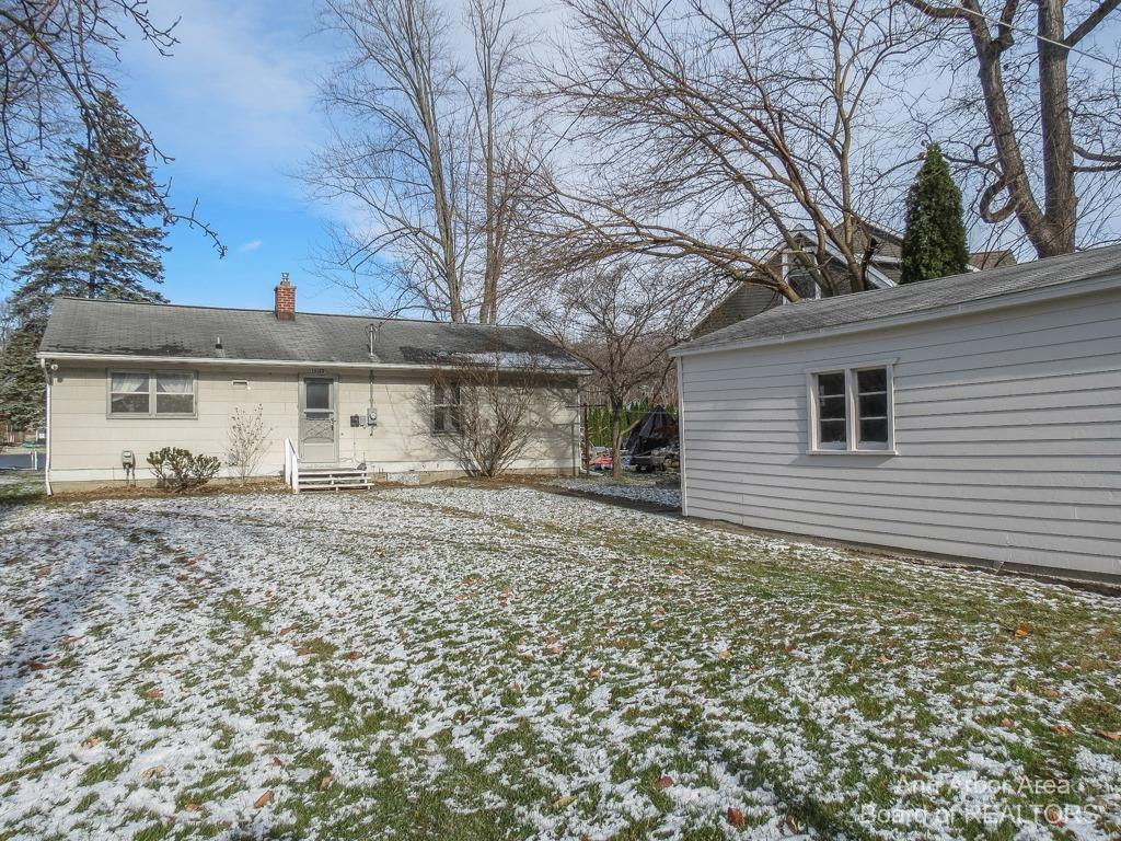 10160 Buhl Road Pinckney, MI 48169 - Photo 3 of 20 Photo 3