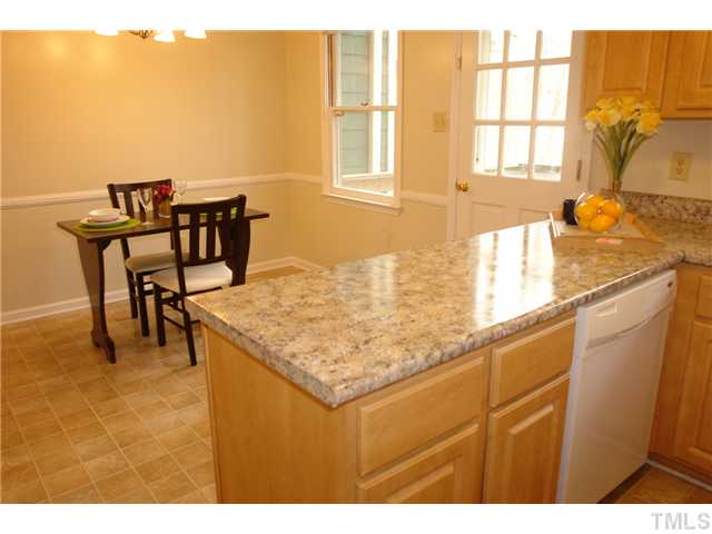5538 Hamstead Crossing Raleigh, NC 27612 - Photo 11 of 23 Gallery Image 11