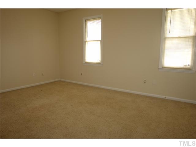 5538 Hamstead Crossing Raleigh, NC 27612 - Photo 15 of 23 Gallery Image 15
