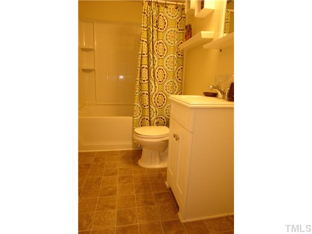 5538 Hamstead Crossing Raleigh, NC 27612 - Photo 16 of 23 Gallery Image 16