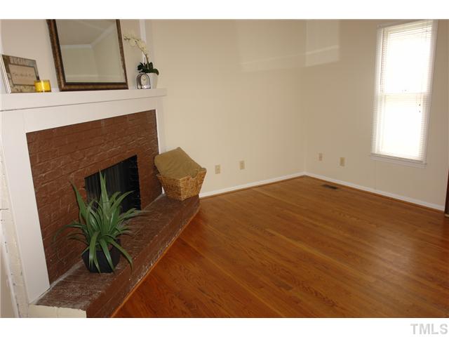 5538 Hamstead Crossing Raleigh, NC 27612 - Photo 3 of 23 Gallery Image 3