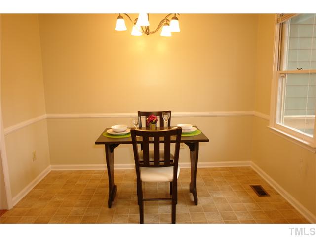 5538 Hamstead Crossing Raleigh, NC 27612 - Photo 10 of 23 Gallery Image 10