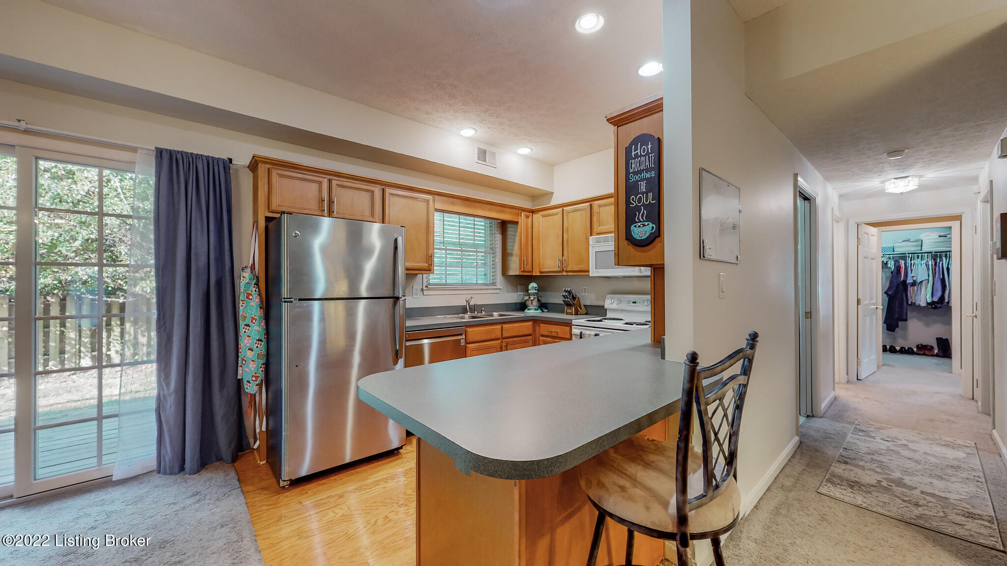 3108 Hendon Road Louisville, KY 40220 - Photo 9 of 26 3108 Hendon Rd Louisville KY 40220-8