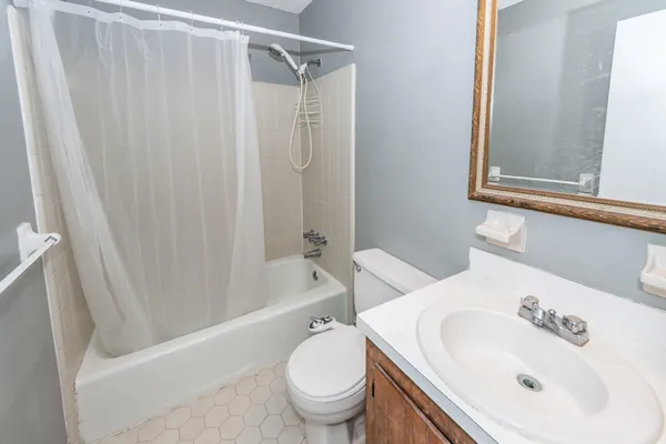 $1,495 | 114 Colonial Court, Summerville, SC 29483