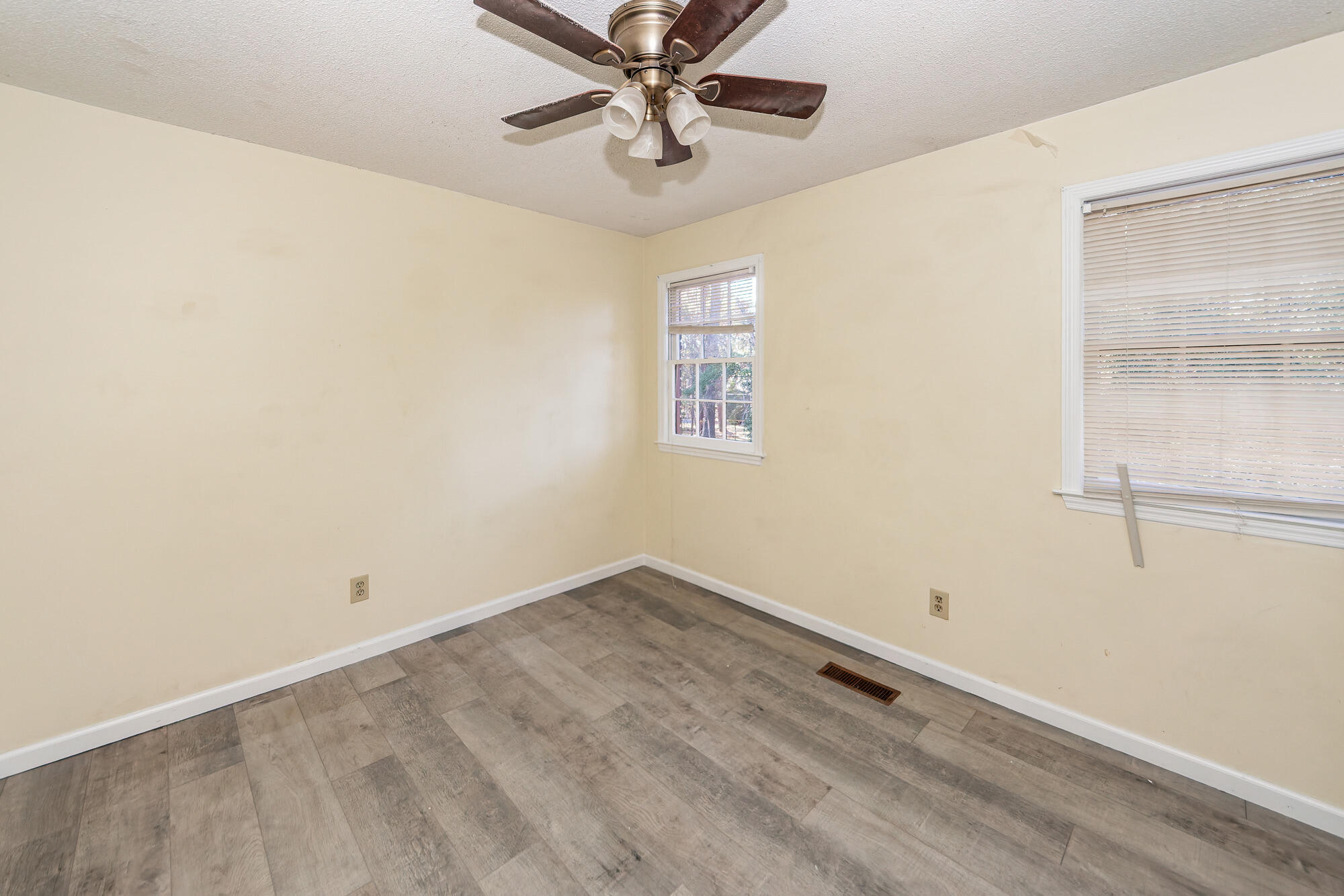 114 Colonial Court Summerville, SC 29483 - Photo 20 of 23 20