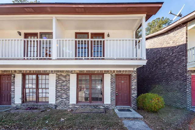 $1,550 | 114 Colonial Court, Summerville, SC 29483