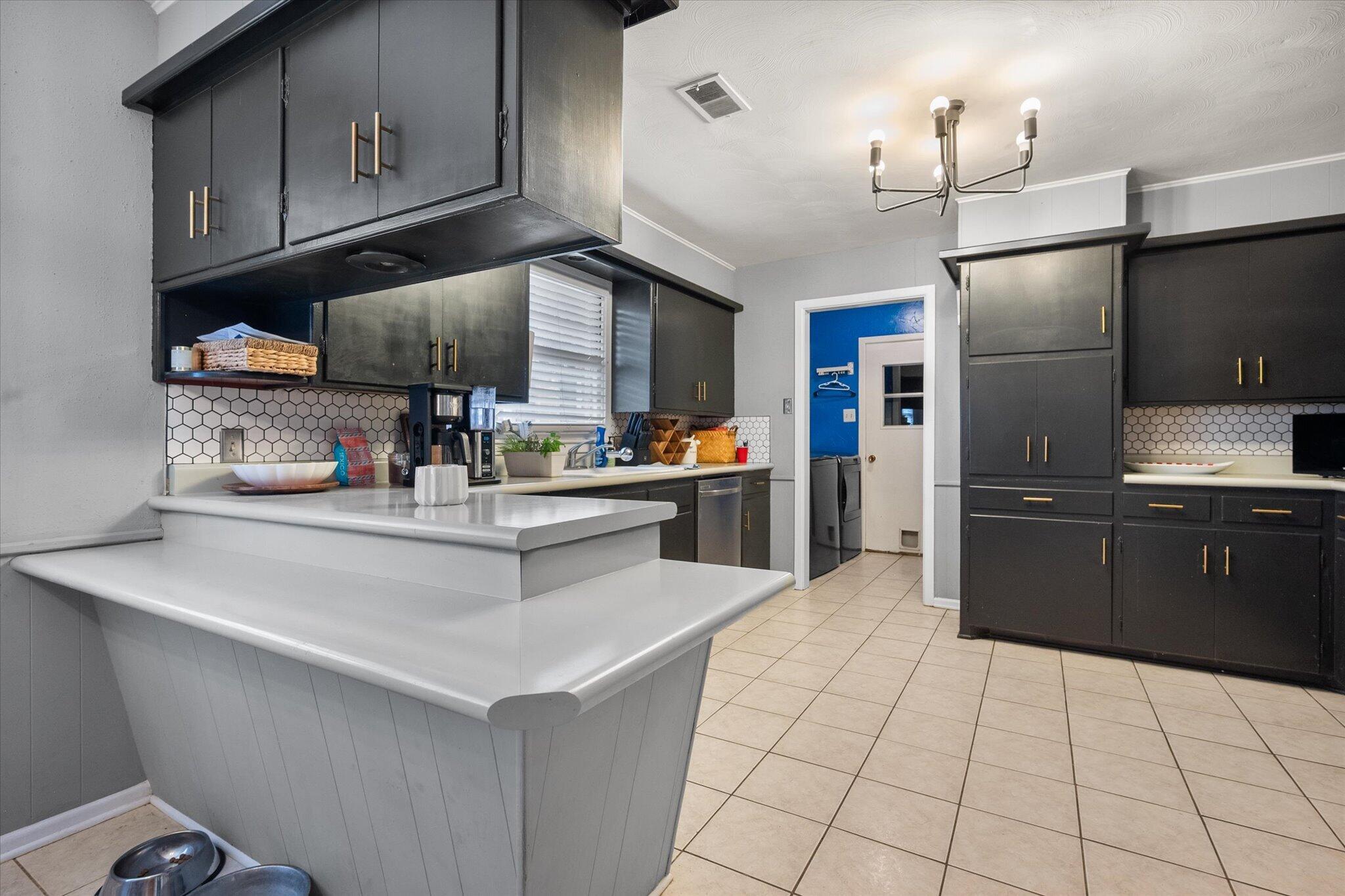 2313 52nd Street Lubbock, TX 79412 - Photo 11 of 37 20-2312 52nd St1112