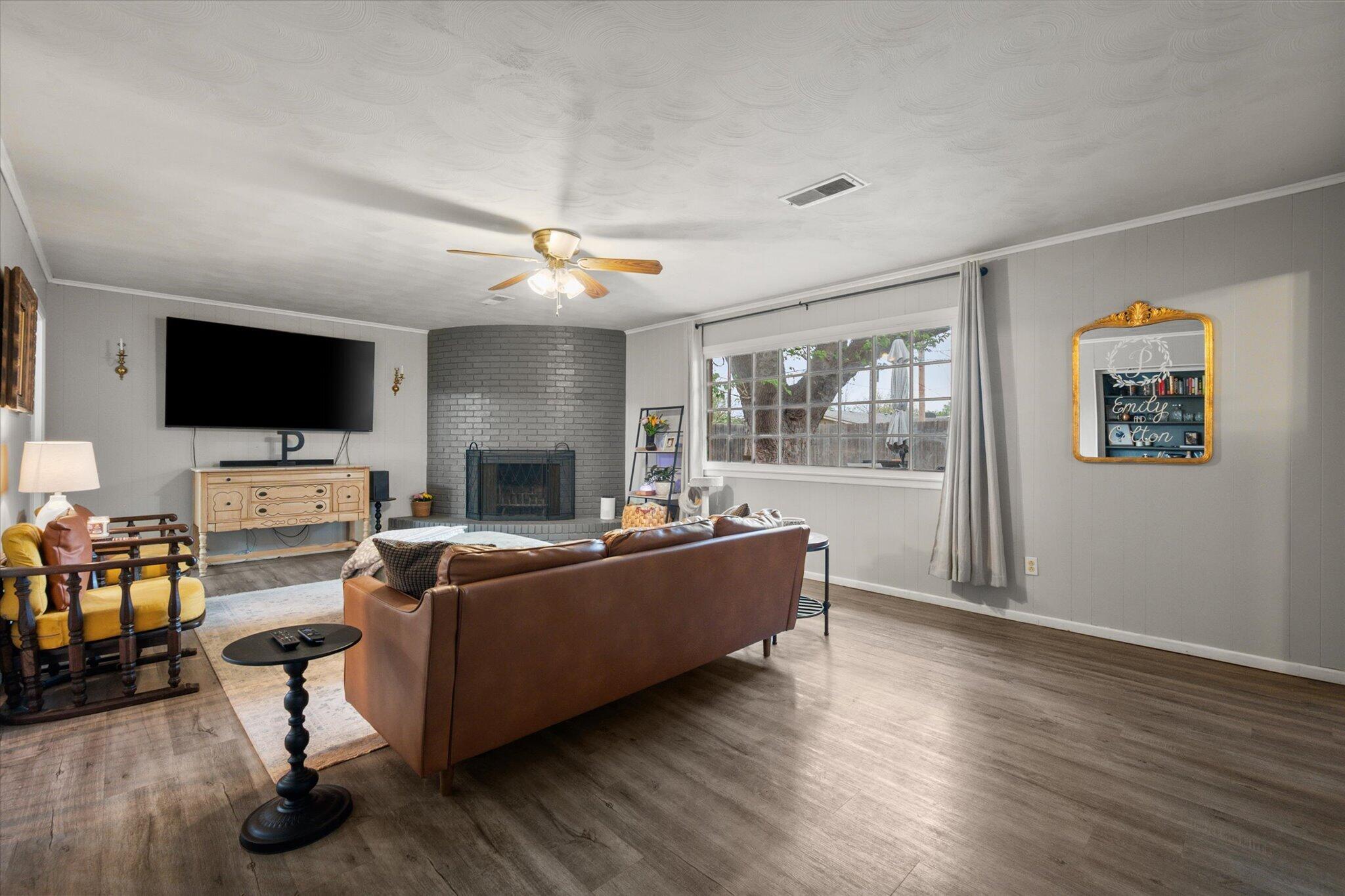 2313 52nd Street Lubbock, TX 79412 - Photo 7 of 37 14-2312 52nd St1072