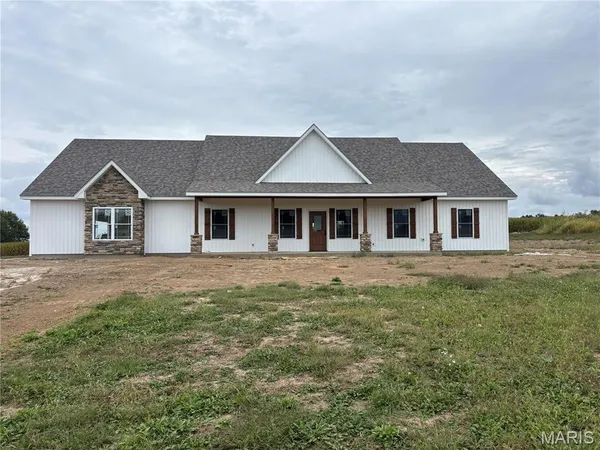$498,000 | 12525 Lone Cedar Loop, New London, MO 63459