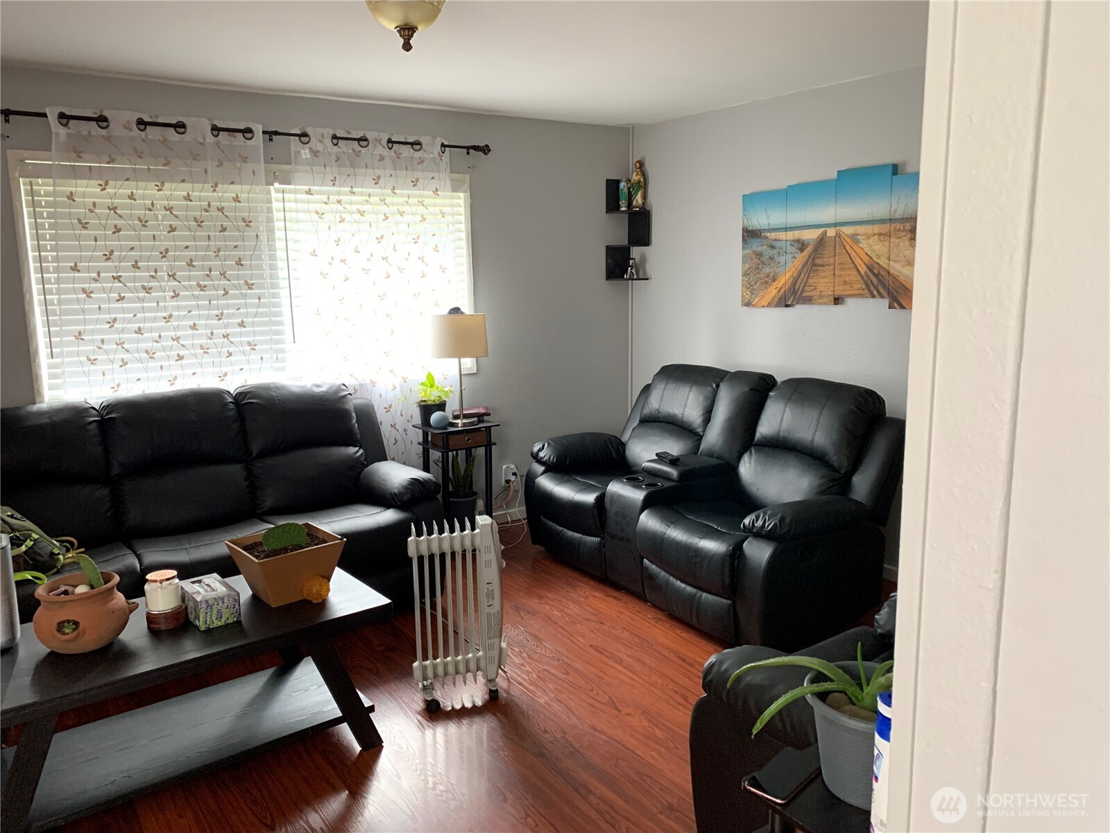 1429 Kirkland Avenue Northeast Renton, WA 98056 - Photo 4 of 19 a living room with furniture and a window