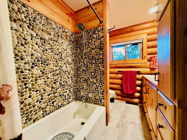 $475,000 | 18986 Captive Lake Road, Garrison, MN 56450