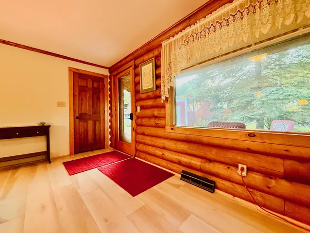 $475,000 | 18986 Captive Lake Road, Garrison, MN 56450