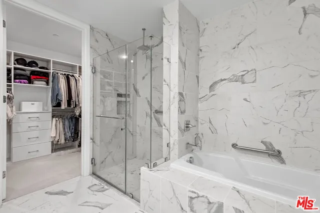 $1,095,000 | 5015 Balboa Boulevard, Unit 408, Encino, CA 91316