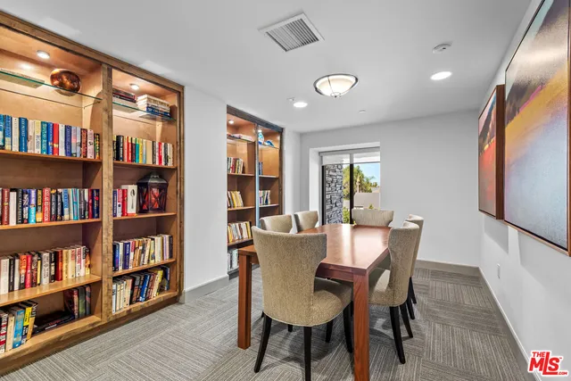 $1,095,000 | 5015 Balboa Boulevard, Unit 408, Encino, CA 91316