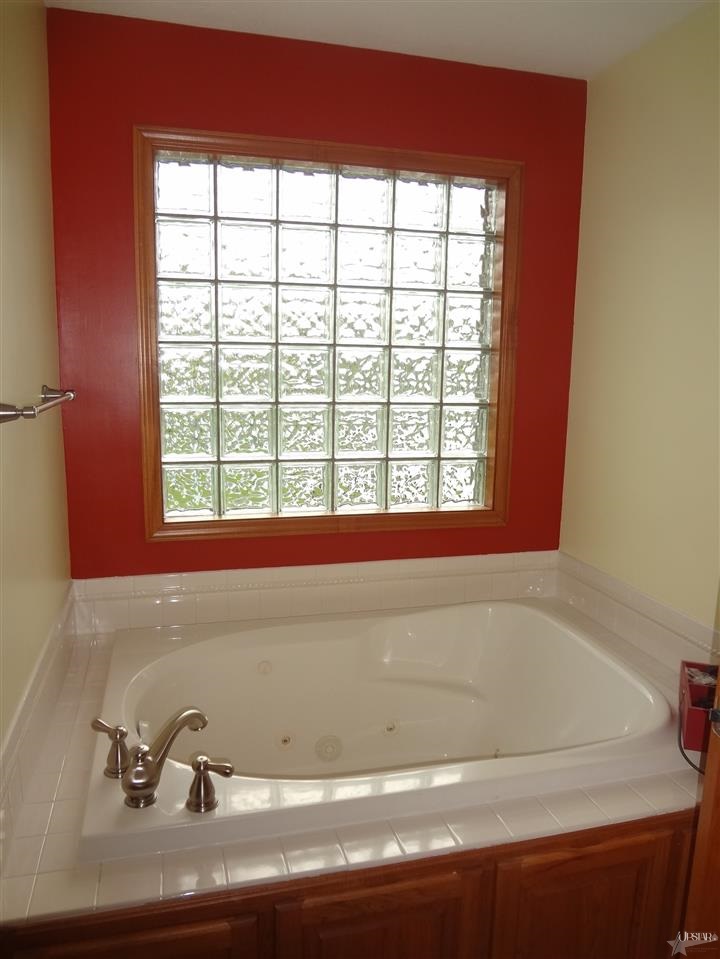 106 Estero Road Fort Wayne, IN 46845 - Photo 14 of 30 Gallery Image 14
