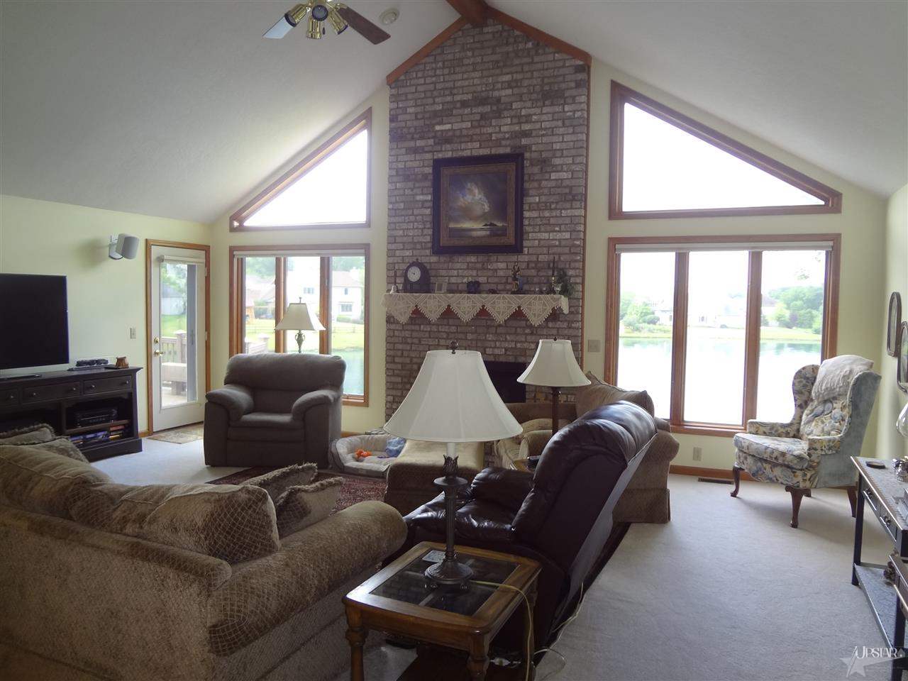 106 Estero Road Fort Wayne, IN 46845 - Photo 6 of 30 Gallery Image 6
