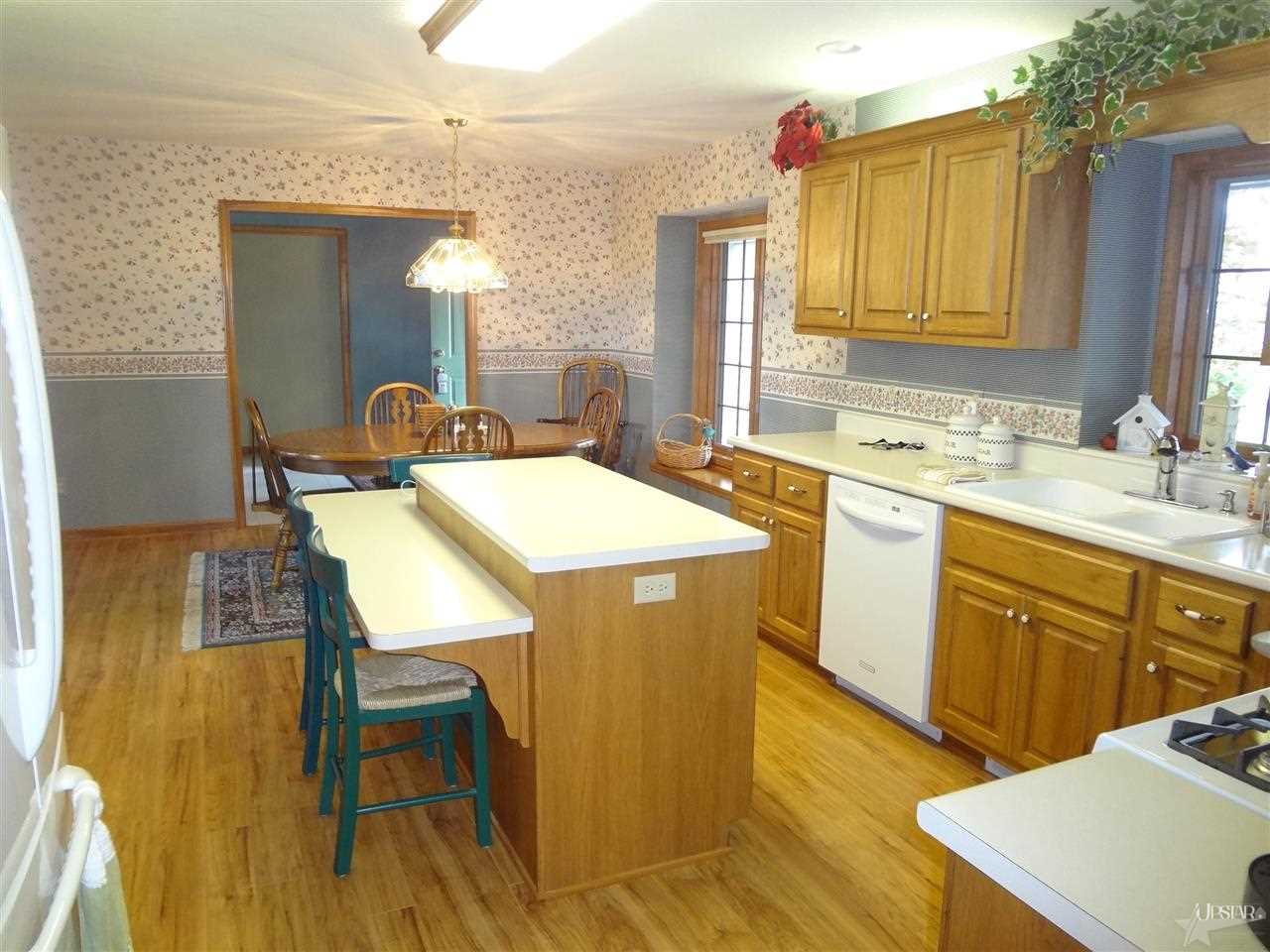 106 Estero Road Fort Wayne, IN 46845 - Photo 10 of 30 Gallery Image 10