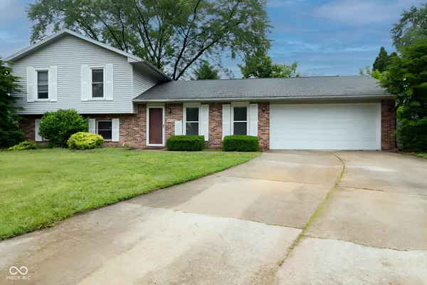 $286,000 | 7433 Pullman Court, Indianapolis, IN 46256