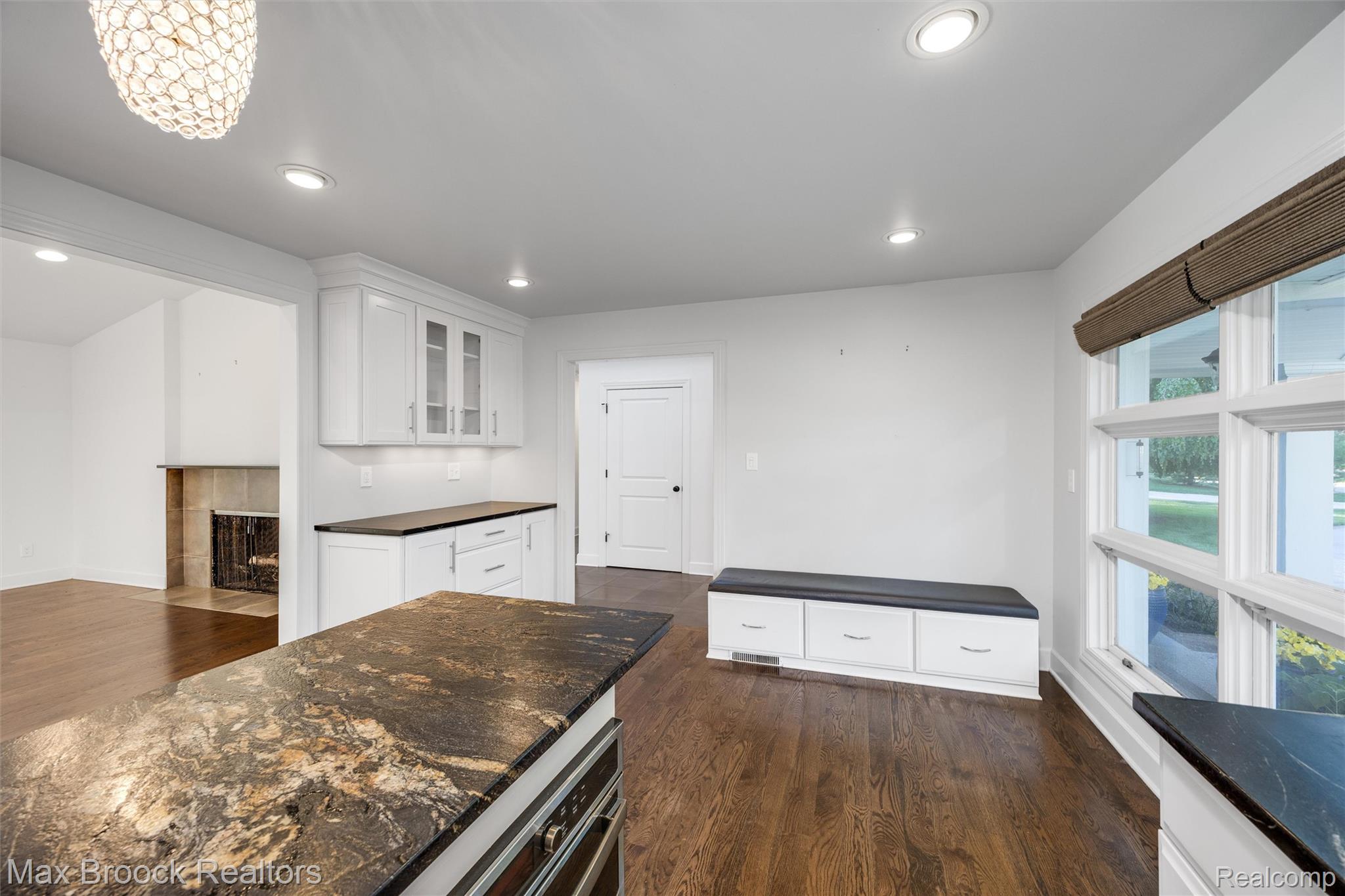 3797 South Darlington Road Bloomfield Hills, MI 48301 - Photo 14 of 63 Kitchen