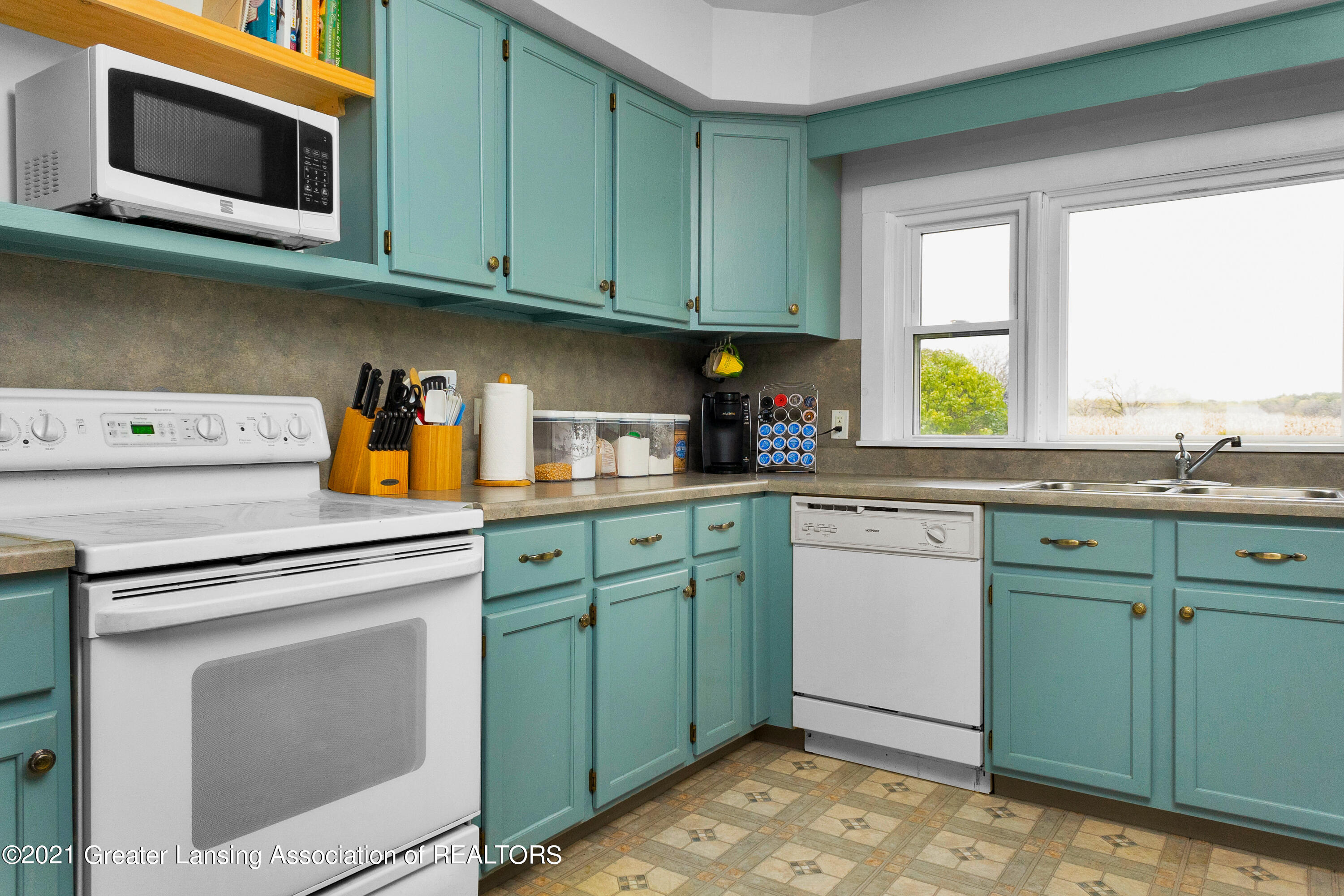 2653 West Kinley Road St. Johns, MI 48879 - Photo 14 of 45 2653 W Kinley Rd Saint Johns MI-128