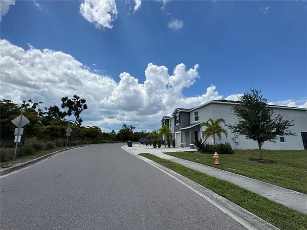 $2,500 | 8809 Milestone Drive, Sarasota, FL 34238