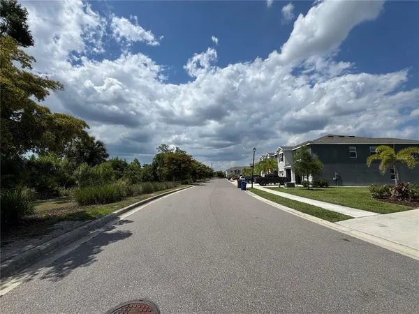 $2,500 | 8809 Milestone Drive, Sarasota, FL 34238