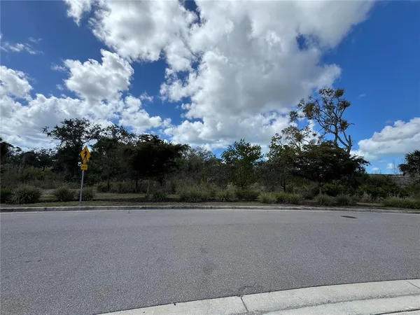 $2,600 | 8809 Milestone Drive, Sarasota, FL 34238