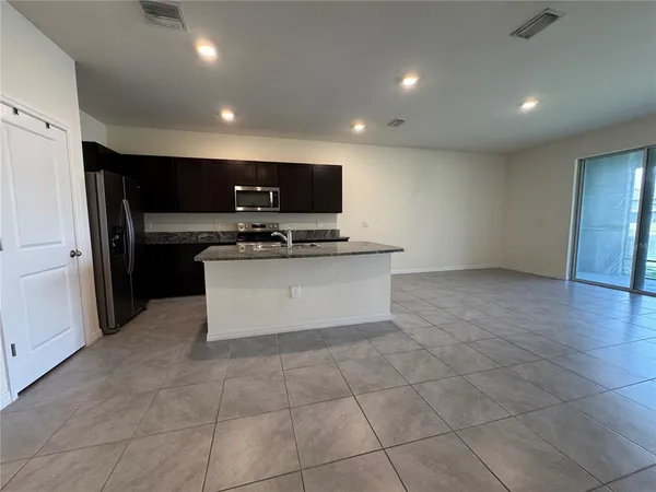 $2,500 | 8809 Milestone Drive, Sarasota, FL 34238
