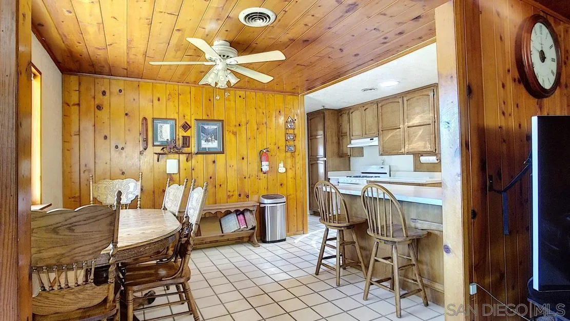3966 Willows Road Alpine, CA 91901 - Photo 6 of 14 a workspace with table and chairs