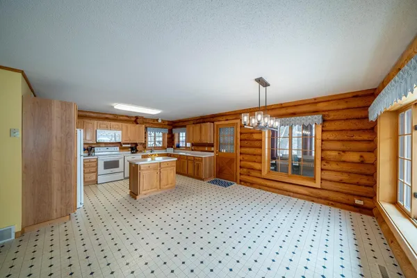 $849,000 | 40105 Hunters Road, Ponsford, MN 56575