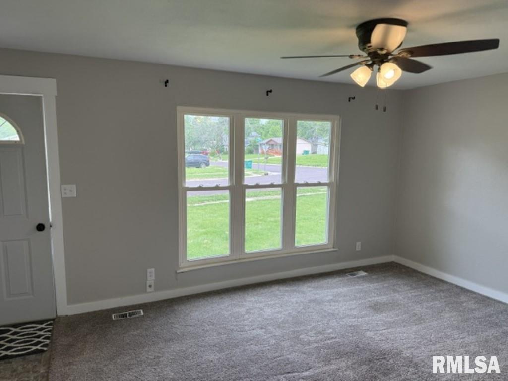 307 Camelot Drive Washington, IL 61571 - Photo 8 of 18