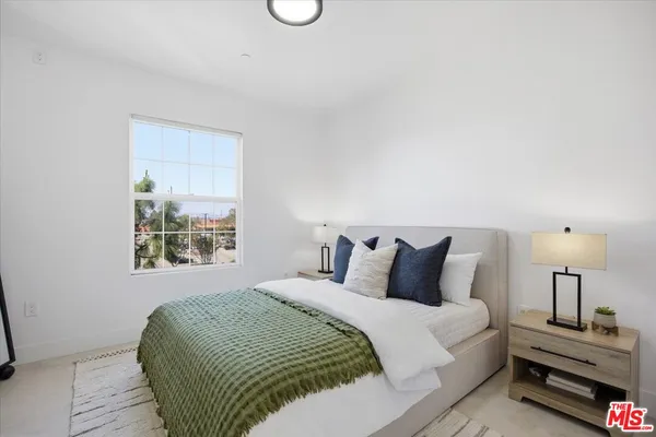 $1,195,000 | 12975 Agustin Place, Unit 335, Playa Vista, CA 90094