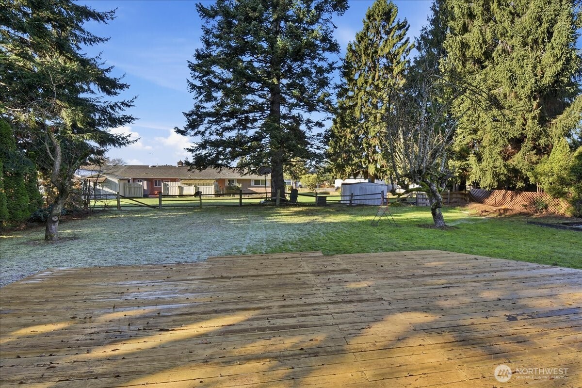 1107 South Spruce Street Burlington, WA 98233 - Photo 10 of 12